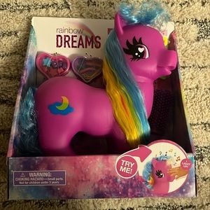 Unicorn styling set light up horn.